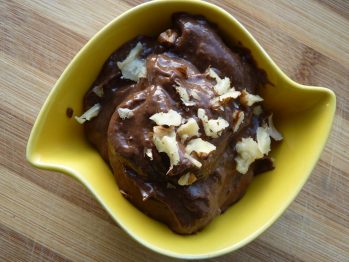Mousse de Chocolate com Azeite e Noz
