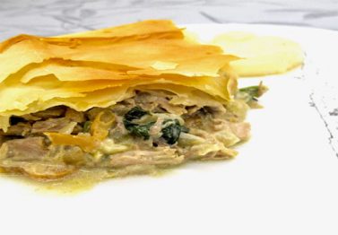 Bifes de Cebolada em Massa Filó