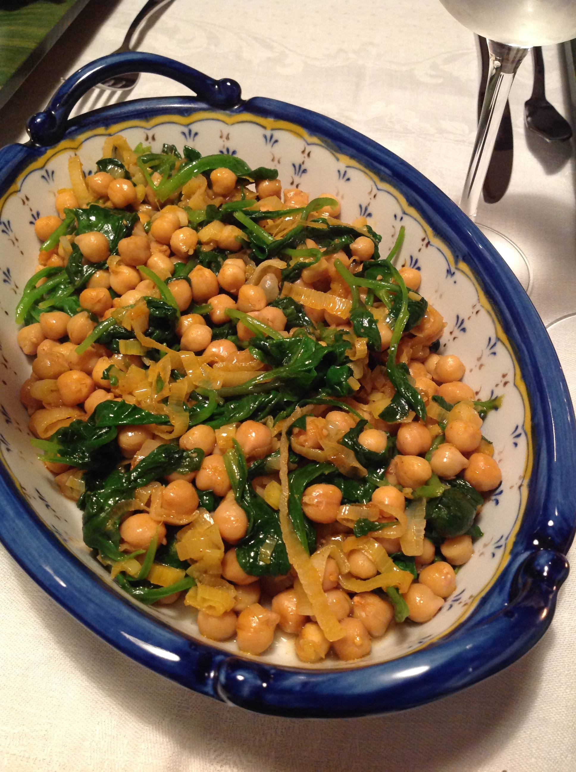 Bacalhau com Grão e Espinafres