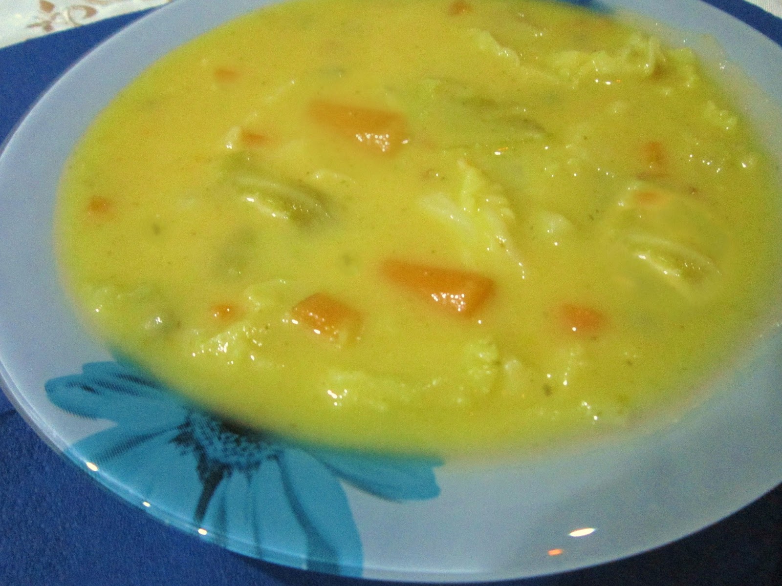 Sopa de Feijão com Couve e Cenoura