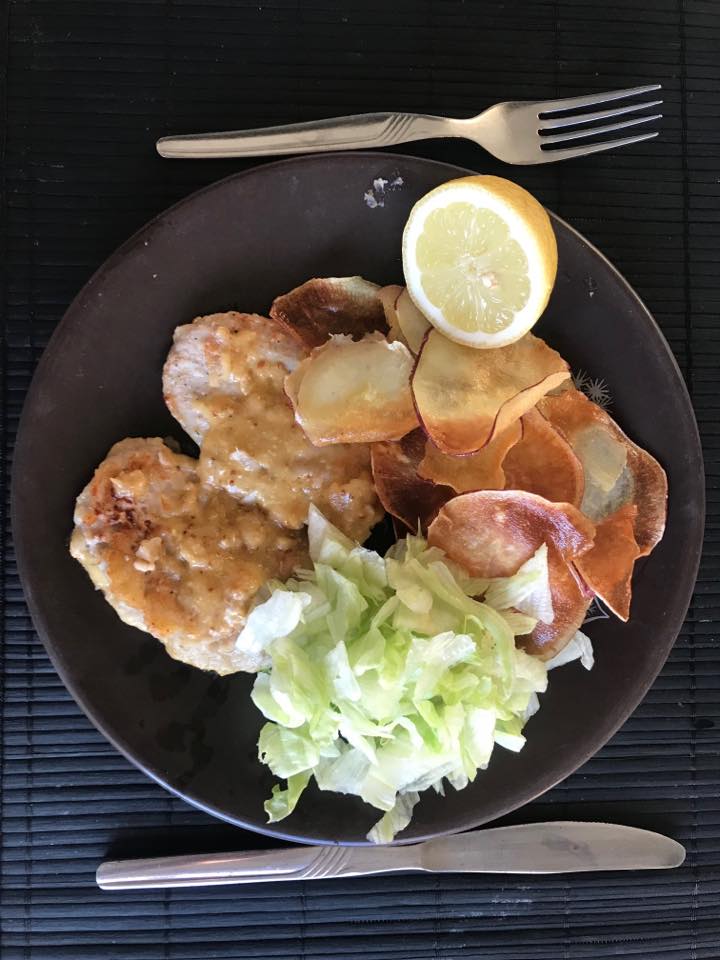 Bifinhos de lombo de porco preto com molho de mostarda