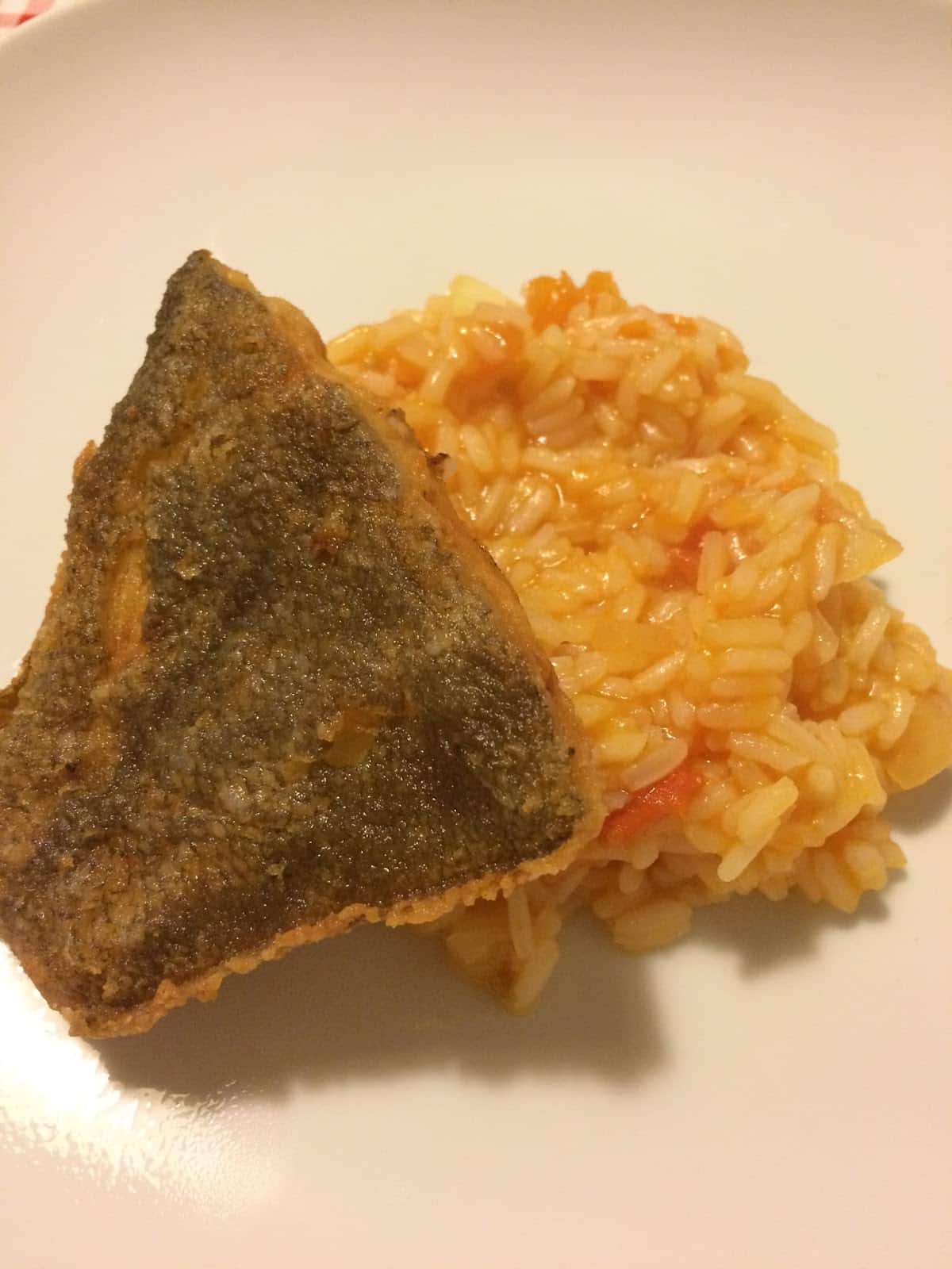 Solha Frita com Arroz de Tomate